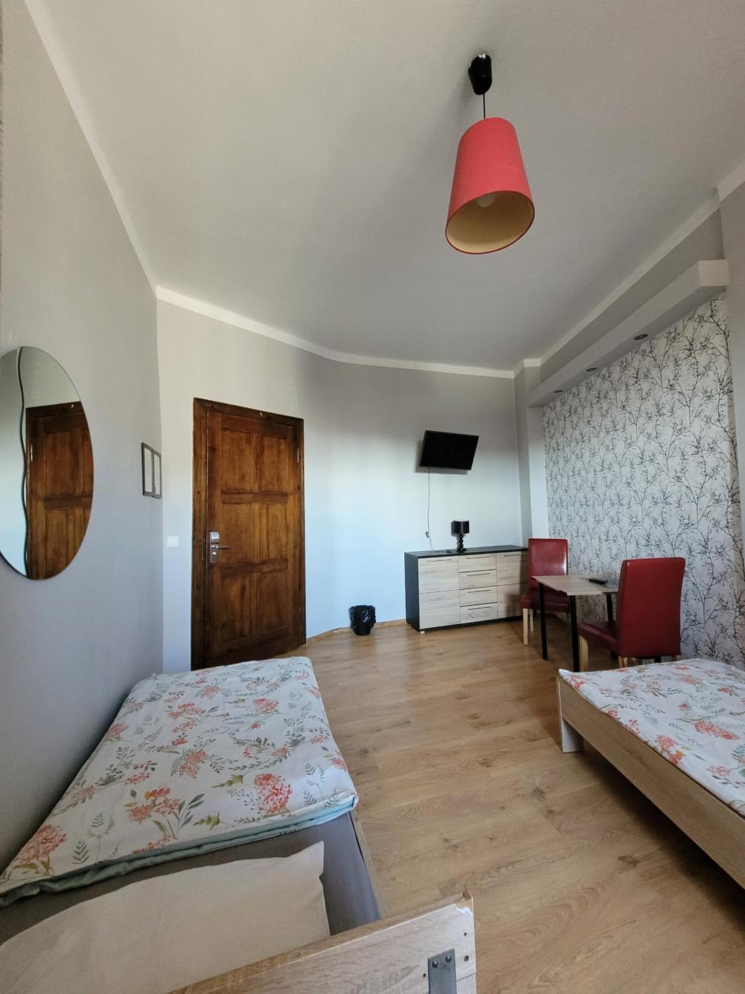 Pokoje Goscinne Nap Katovice Exteriér fotografie