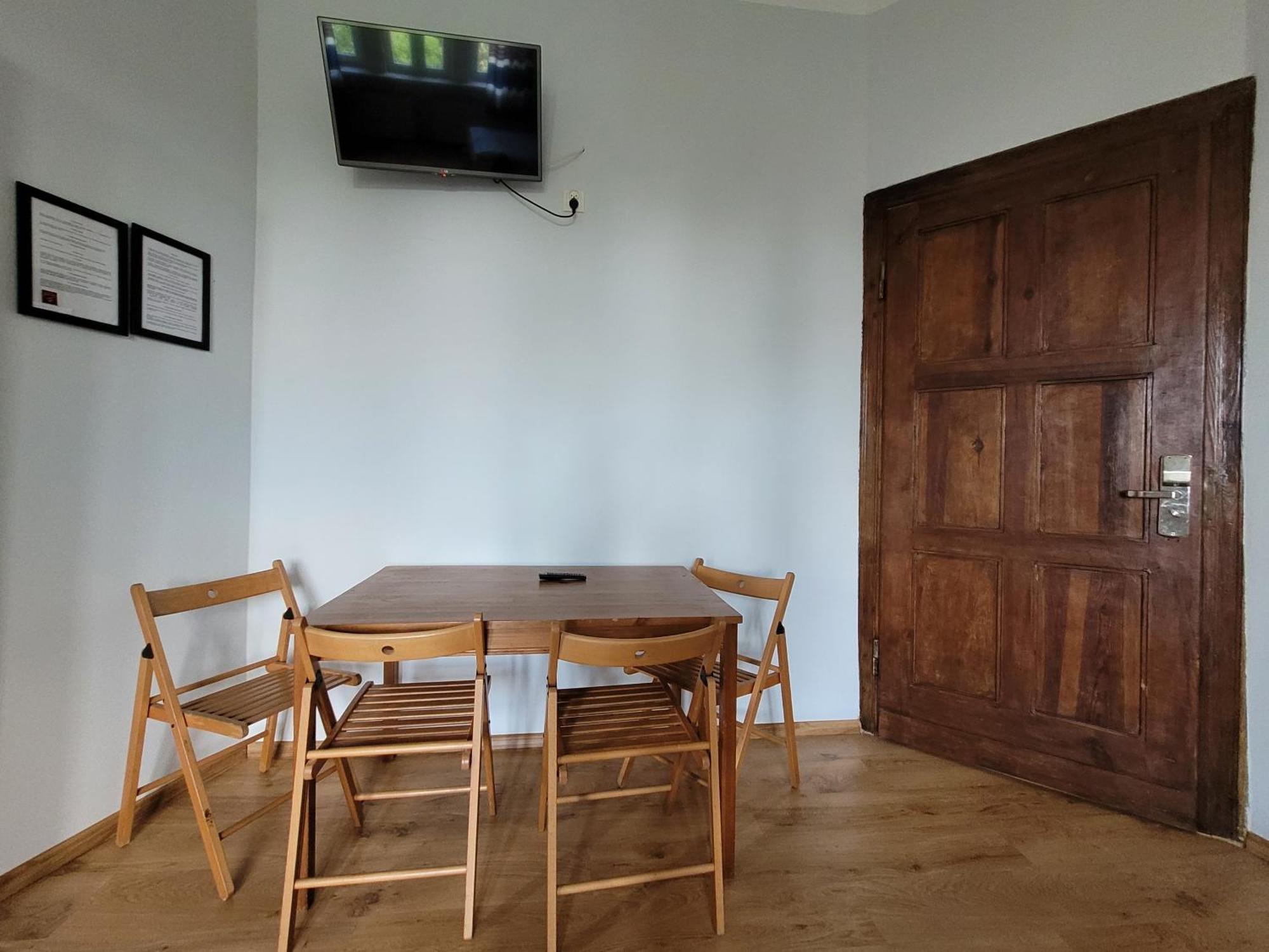 Pokoje Goscinne Nap Katovice Exteriér fotografie